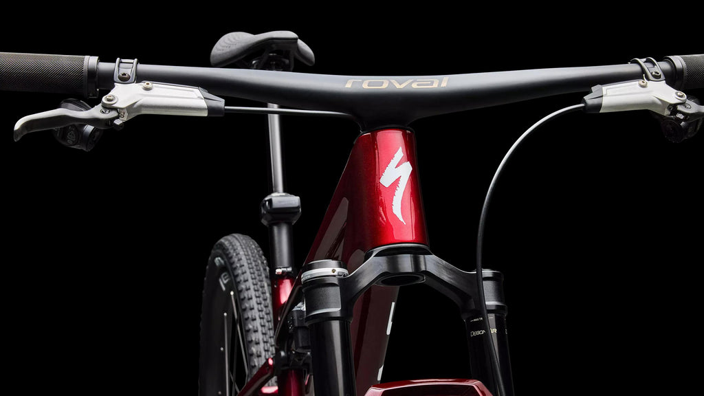 S-Works Epic 9 (2027) — Gloss Red Tint Over Red Reflex Pearl Edge Fade / Metallic White Silver — detail 120