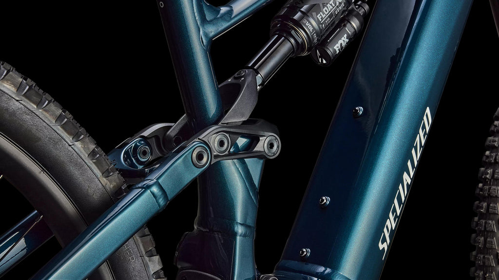 Turbo Levo 4 Comp Alloy (2026) — Gloss Deep Lake Metallic / Dune White — detail 80