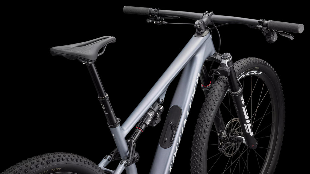 Epic 8 Pro - SRAM X0 AXS, RockShox Ultimate Flight Attendant (2026) — Glacial Metallic Pearl / Metallic White Silver — detail 40