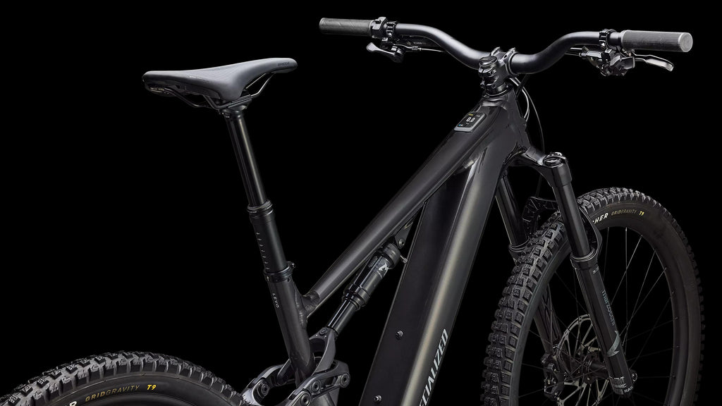 Turbo Levo 4 Alloy (2026) — Gloss Metallic Obsidian / Silver Dust — detail 40