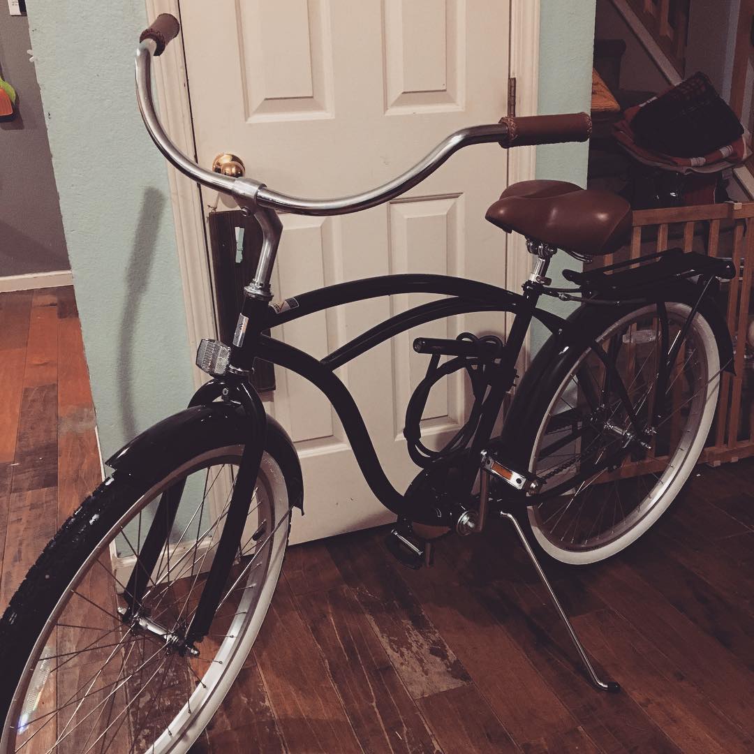 sixthreezero Around the Block Men's 26" 21 Speed Cruiser Bicycle — product view 80