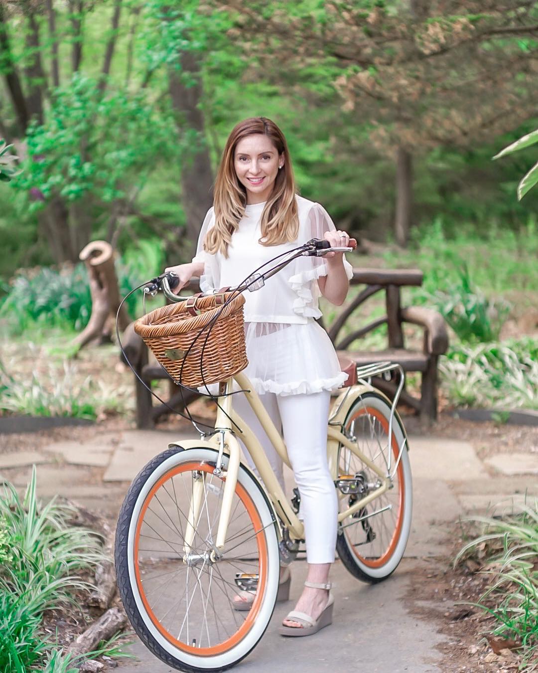 sixthreezero EVRYjourney Women's 24" 7 Speed Step-Through Touring Hybrid Bicycle — product view 167
