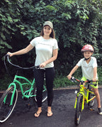 sixthreezero Around the Block Women's 24" 21 Speed Beach Cruiser Bicycle with Rear Rack — product view 26