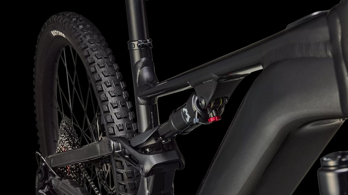 Turbo Levo 4 Alloy (2026) — Gloss Metallic Obsidian / Silver Dust — detail 60