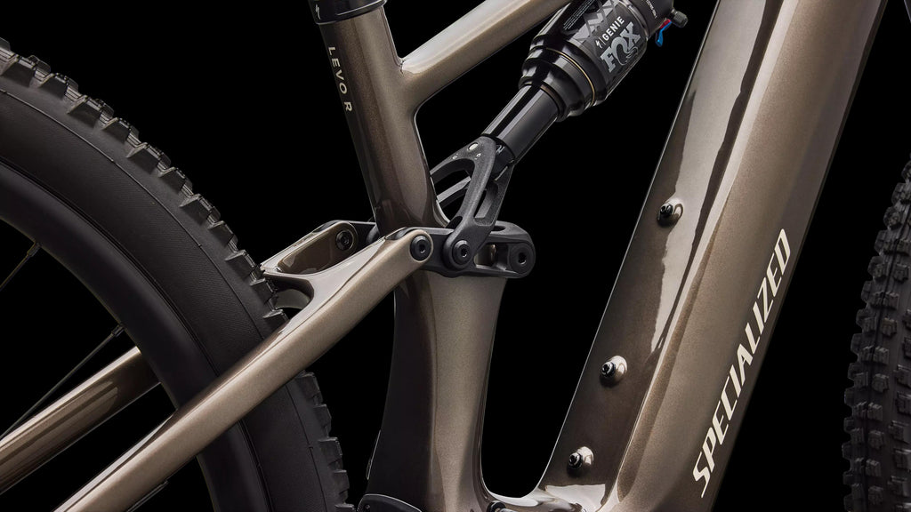 Turbo Levo R Comp (2026) — Gloss Gunmetal / White Mountains — detail 80