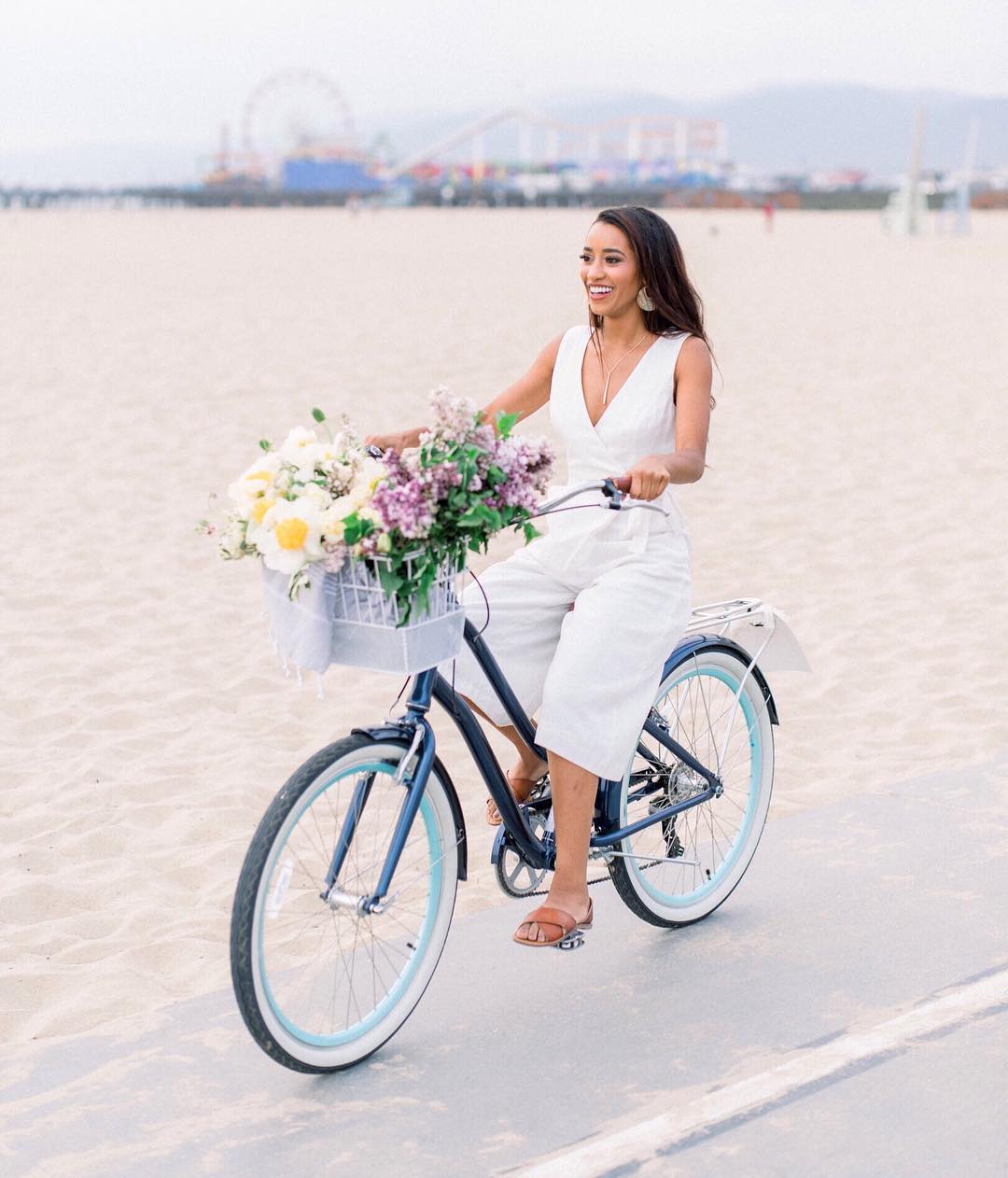 sixthreezero EVRYjourney Women's 26" 7 Speed Steel Step-Through Touring Hybrid Bicycle — product view 49