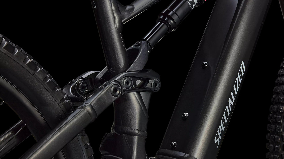 Turbo Levo 4 Alloy (2026) — Gloss Metallic Obsidian / Silver Dust — detail 80