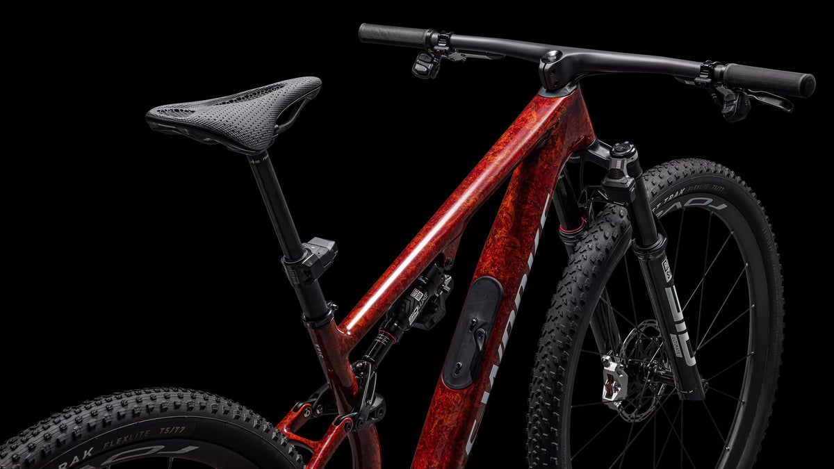 S-Works Epic 8 - SRAM XX SL AXS, RockShox Ultimate Flight Attendant (2026) — Gloss Fiery Red Dry Impasto / Metallic White Silver — detail 110