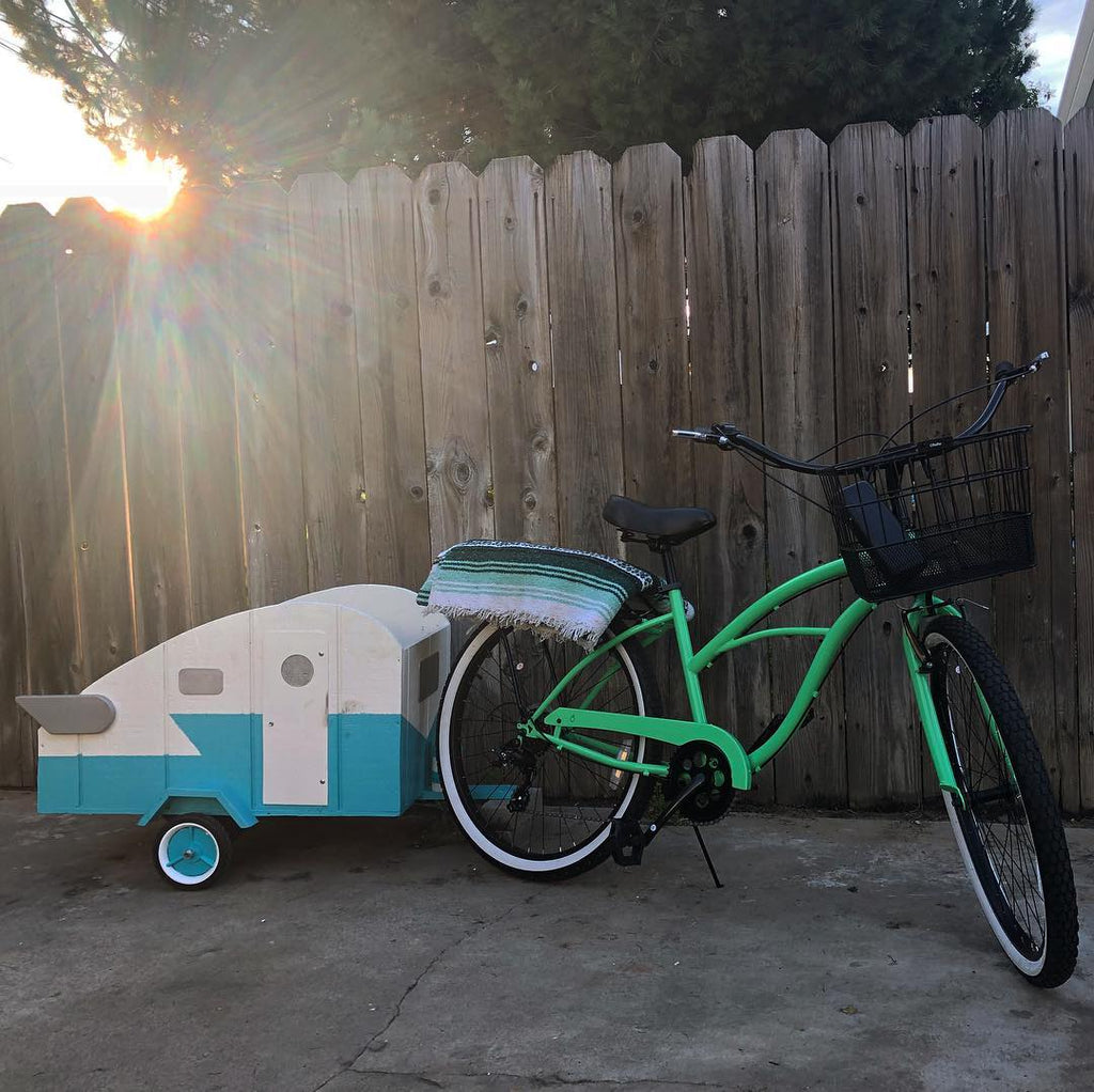 sixthreezero Around the Block Women's 24" 21 Speed Beach Cruiser Bicycle with Rear Rack — product view 34