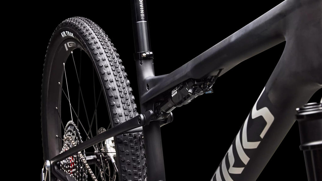 S-Works Epic 9 Ultralight LTD (2027) — Satin Carbon / Silver Foil — detail 130