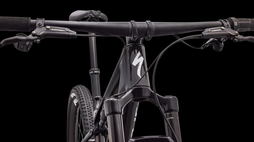 Epic 9 Expert (2027) — Gloss Carbon / White — detail 50