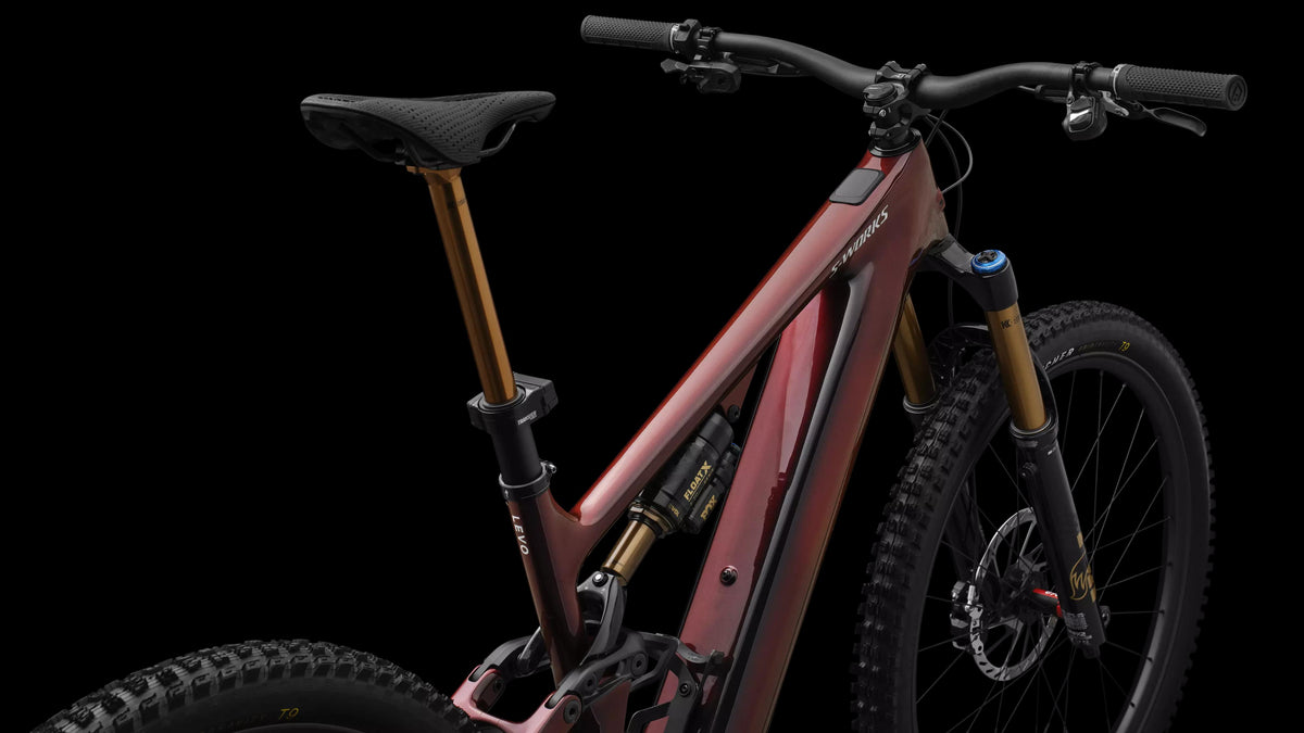 S-Works Turbo Levo 4 (2026) — Gloss Red Pearl / Black / Metallic White Silver — detail 360