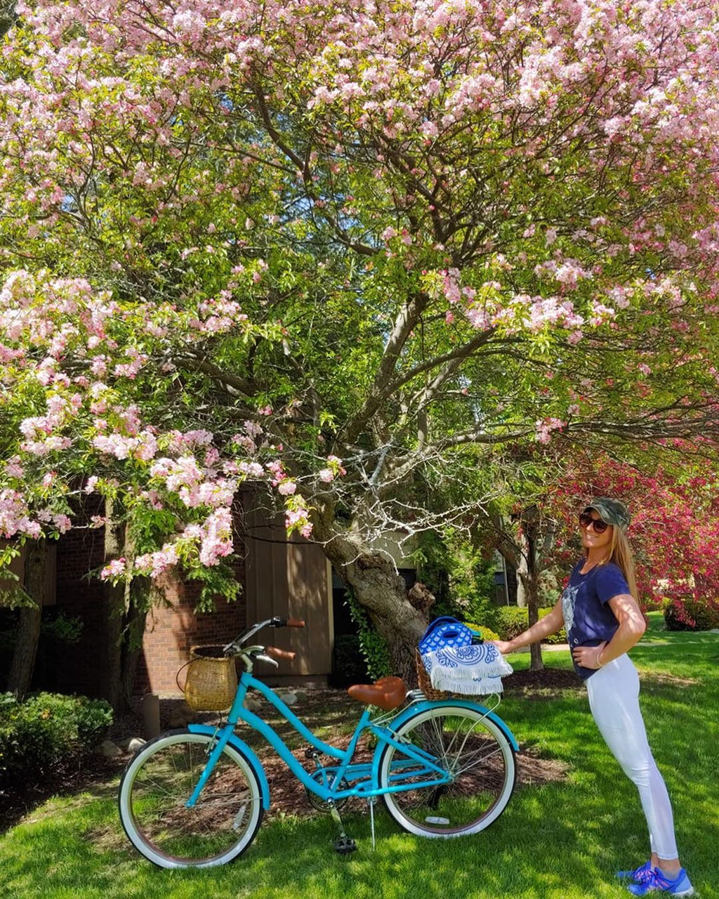 sixthreezero EVRYjourney Women's 26" 7 Speed Steel Step-Through Touring Hybrid Bicycle — product view 220