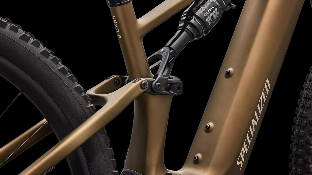 Turbo Levo R Comp (2026) — Satin Burnt Gold Metallic / Sandstone Metallic — detail 80