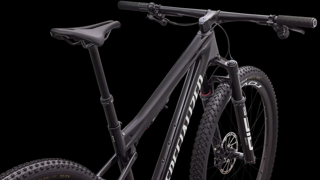 Epic 9 Expert (2027) — Gloss Carbon / White — detail 40