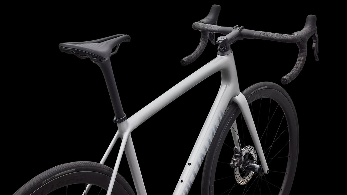 Aethos 2 Expert - Shimano Ultegra Di2 (2026) — Gloss Dolomite Metallic / Blue Pearl Over Shadow Silver — detail 40