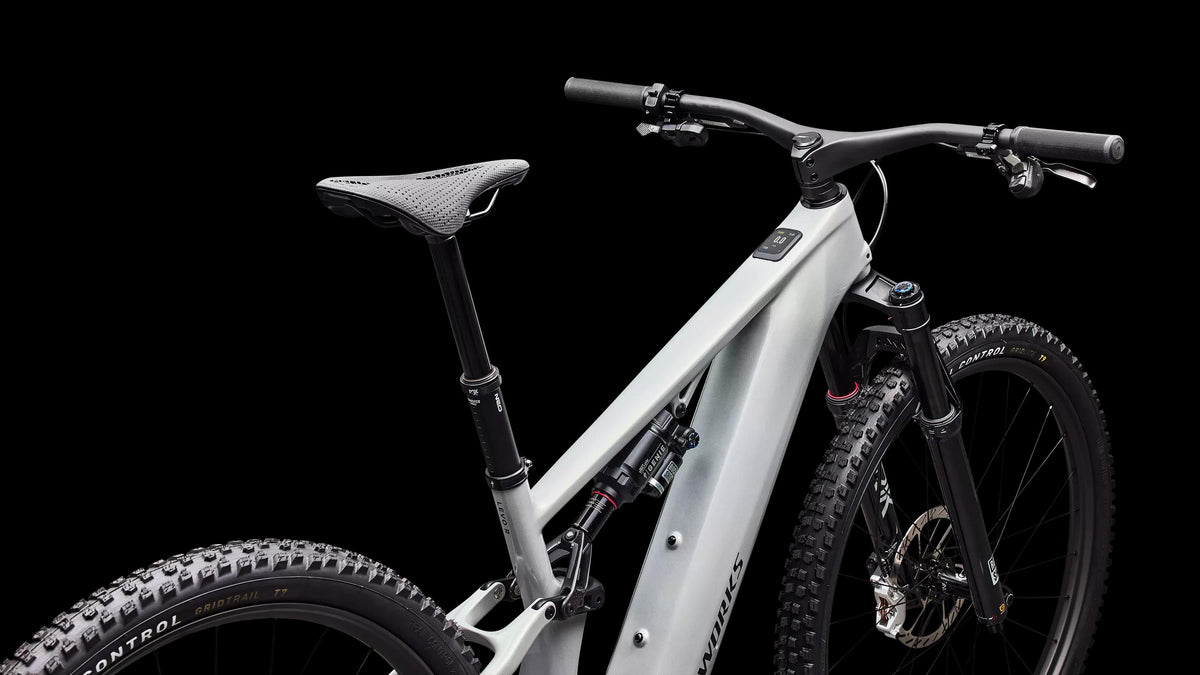 S-Works Turbo Levo R (2027) — Gloss Dolomite / Viavi Silver Green Pearl / Oak Green Metallic — detail 130