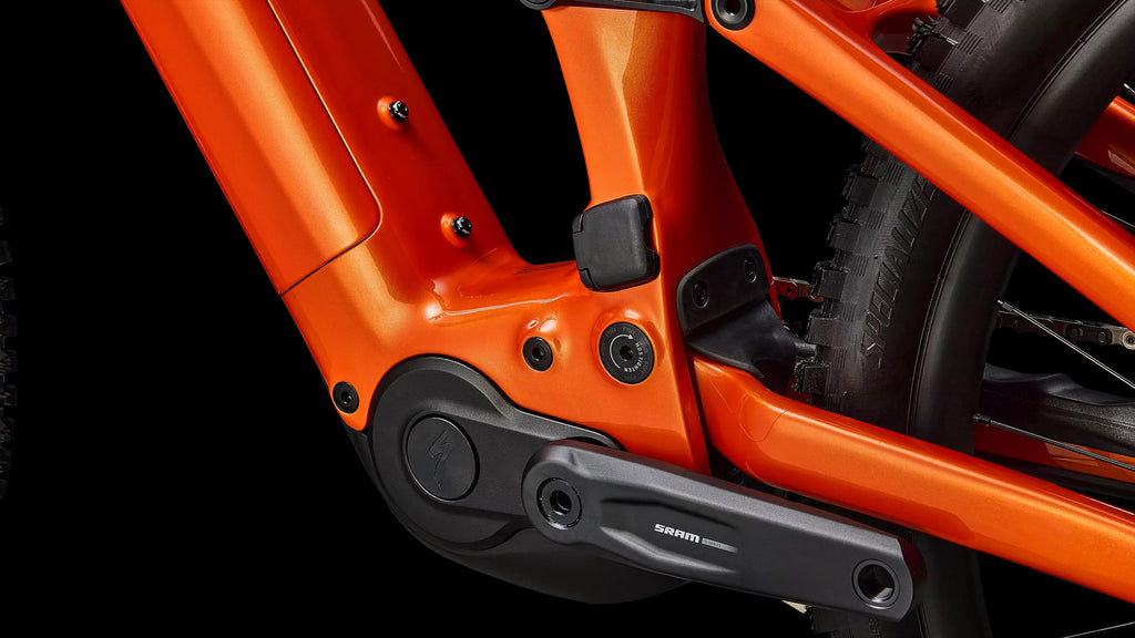 Turbo Levo 4 Comp (2026) — Gloss Orange Tint Over Silver Dust / Dark Navy — detail 70