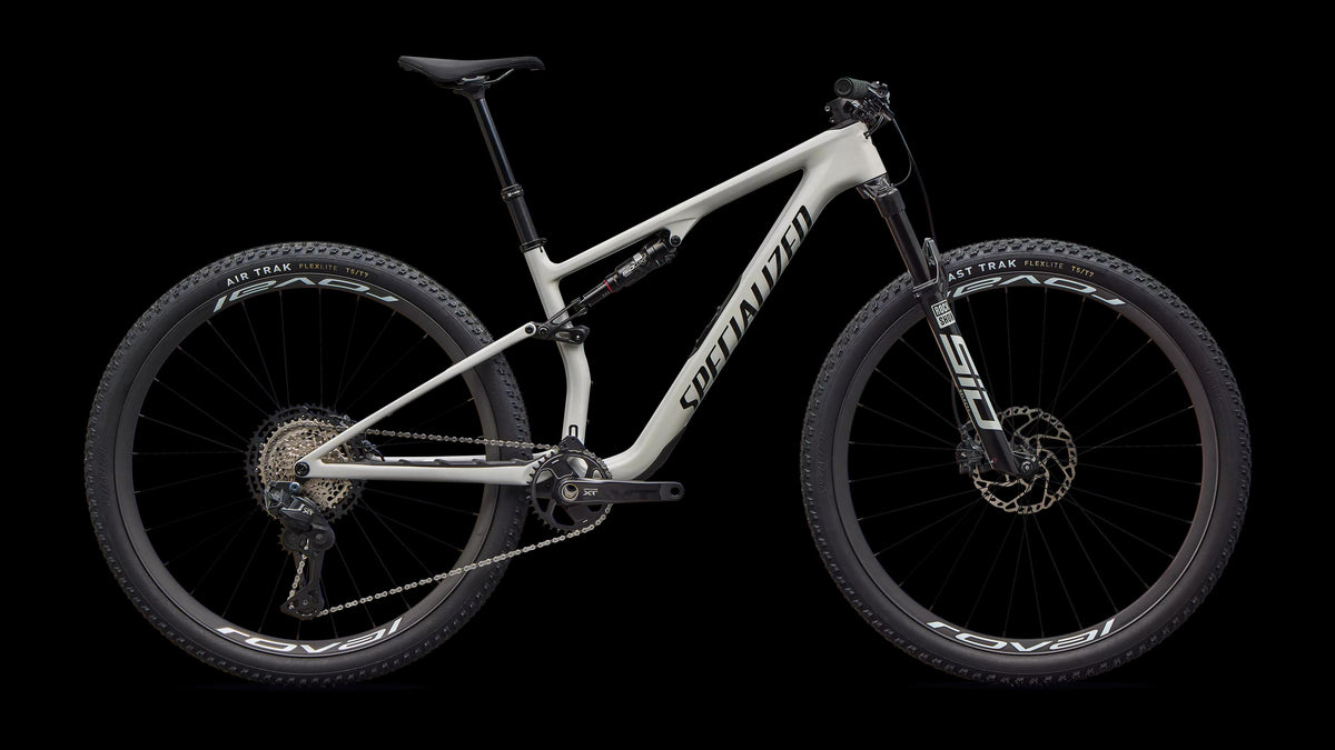 Epic 8 Expert - Shimano XT Di2, RockShox Select+ (2026) — Gloss Dolomite Metallic / Obsidian — side view