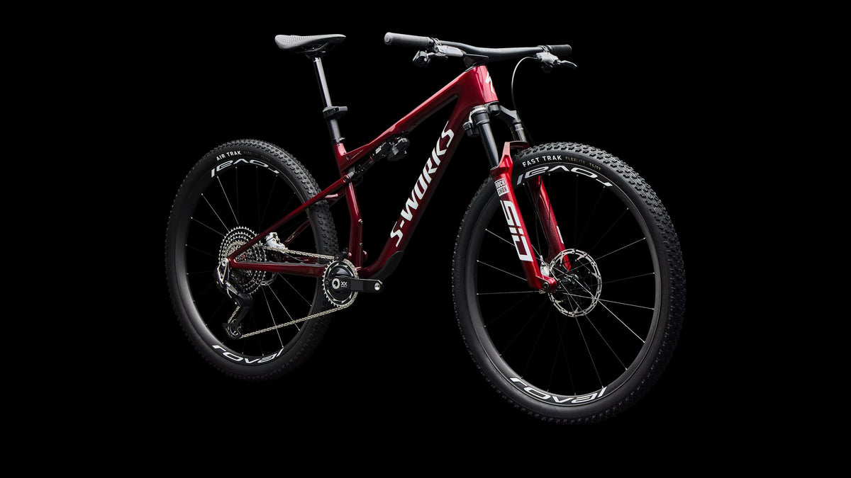 S-Works Epic 9 (2027) — Gloss Red Tint Over Red Reflex Pearl Edge Fade / Metallic White Silver — detail 90