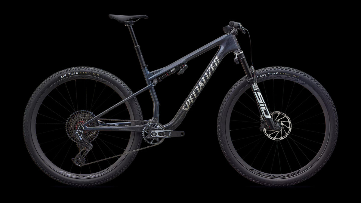 Epic 9 Pro (2027) — Gloss Carbon / Chaos Glitter Pearl / Chrome — side view