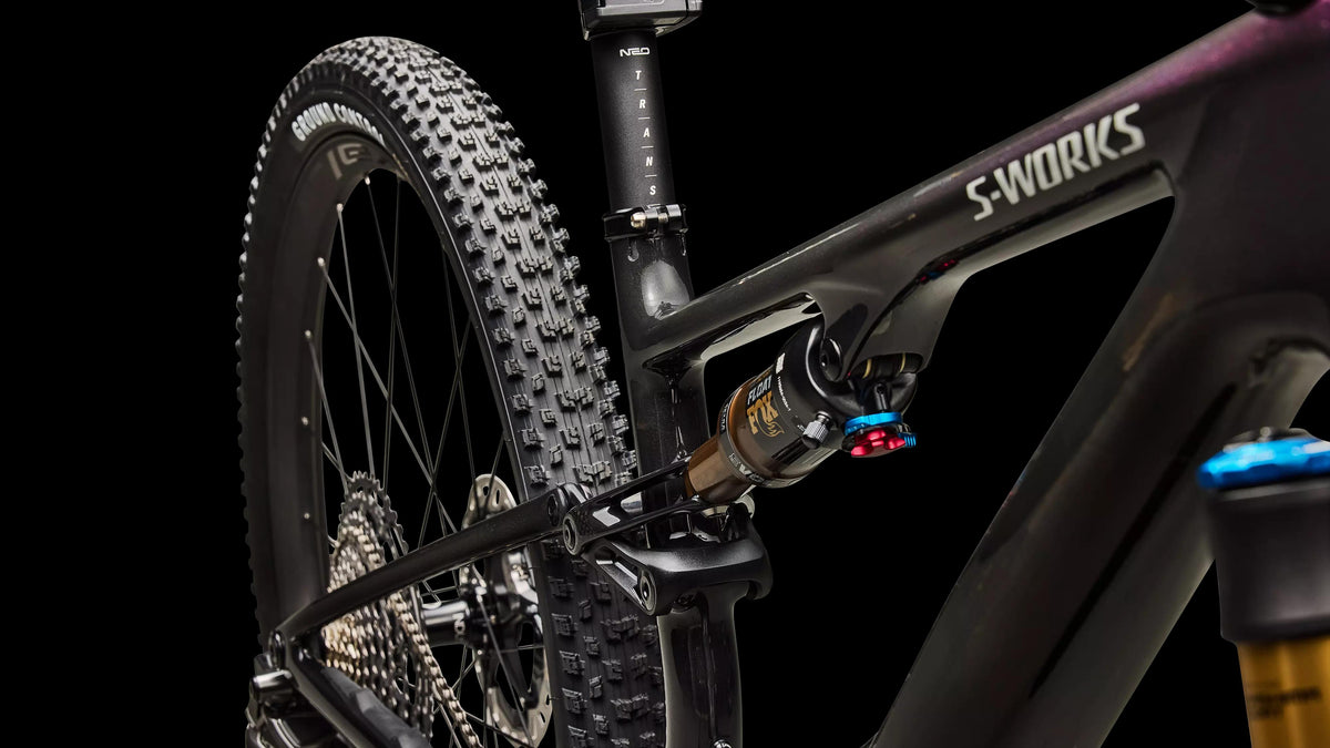 S-Works Epic 8 EVO - Shimano XTR Di2, FOX Factory (2026) — Gloss Carbon / Green to Purple Viavi Fade / Brushed Liquid Metal — detail 130