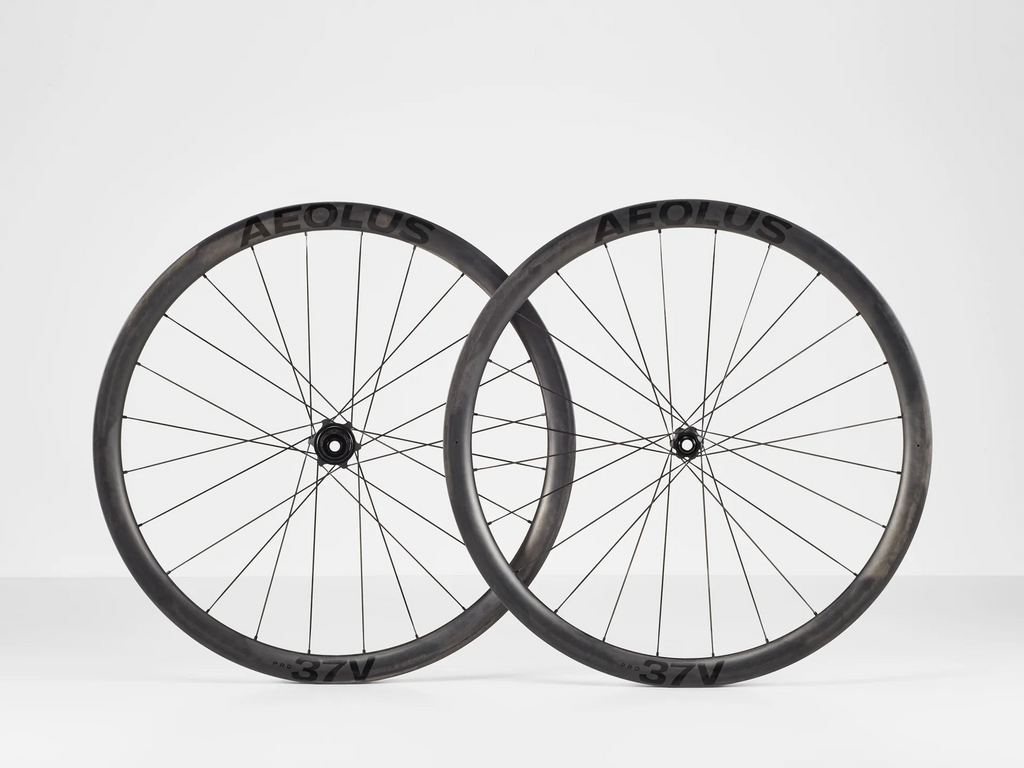 Bontrager Aeolus Pro 37V Disc TLR Road Wheel — image 2