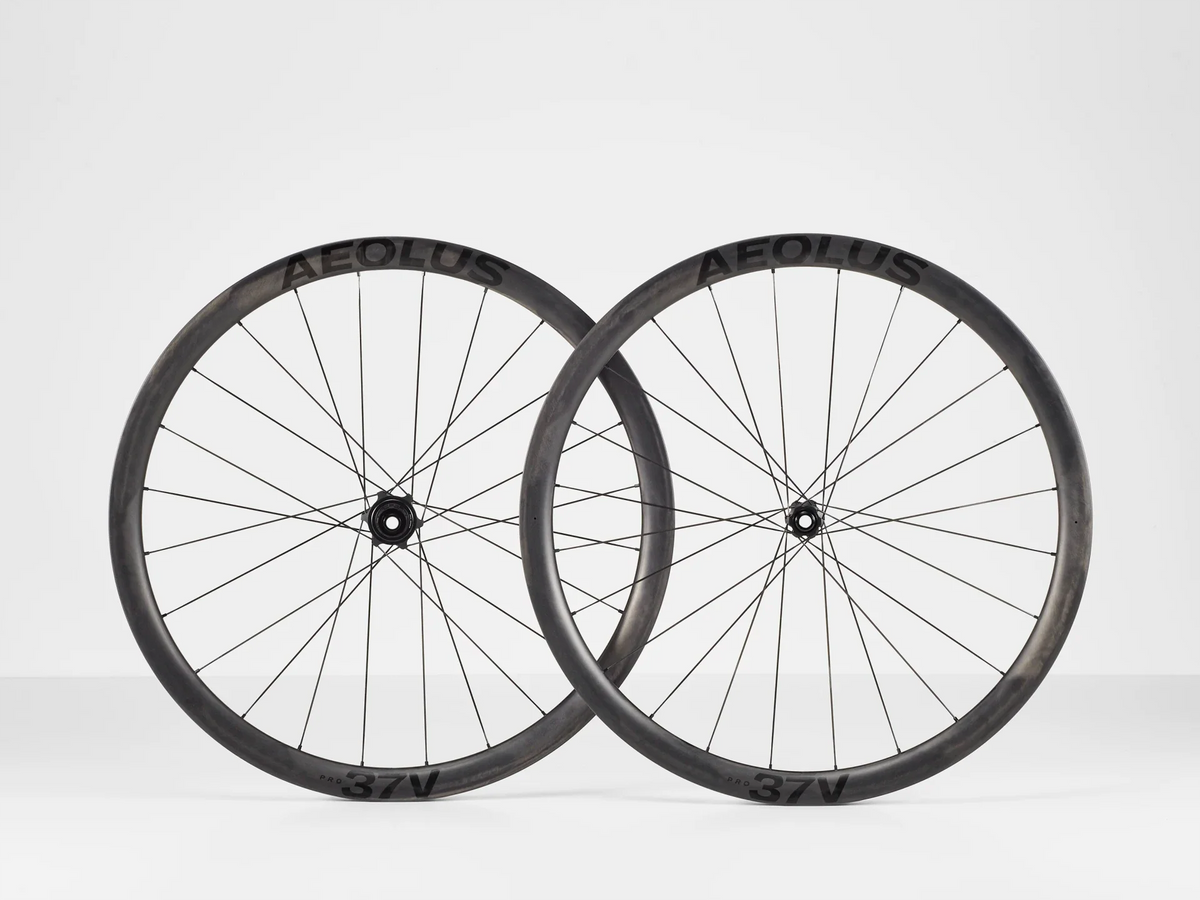 Bontrager Aeolus Pro 37V Disc TLR Road Wheel — image 2