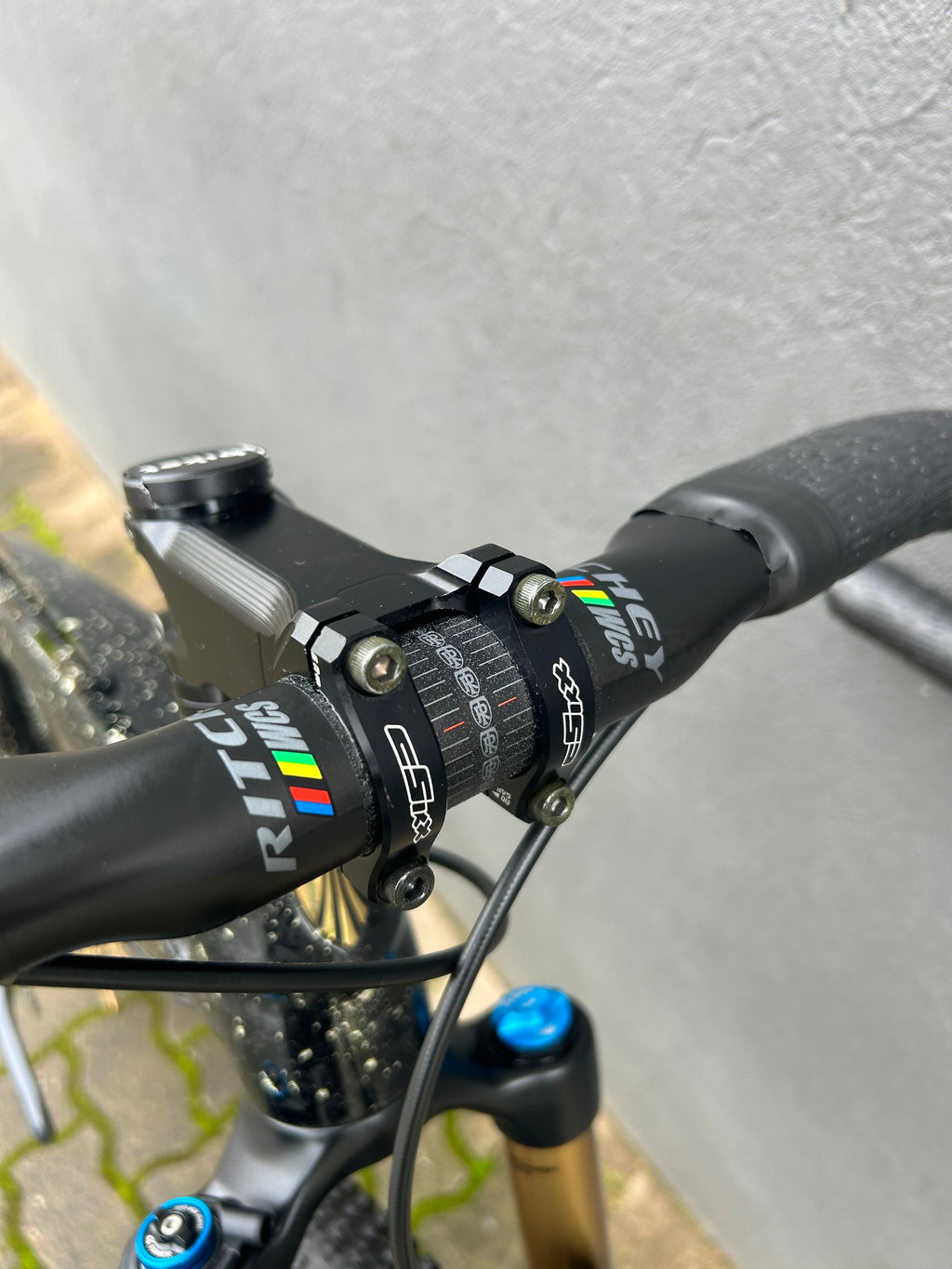 Trek Supercaliber 9.8 GX Gen 1 - Project One Sweet Gold Leaf (Large) — image 16