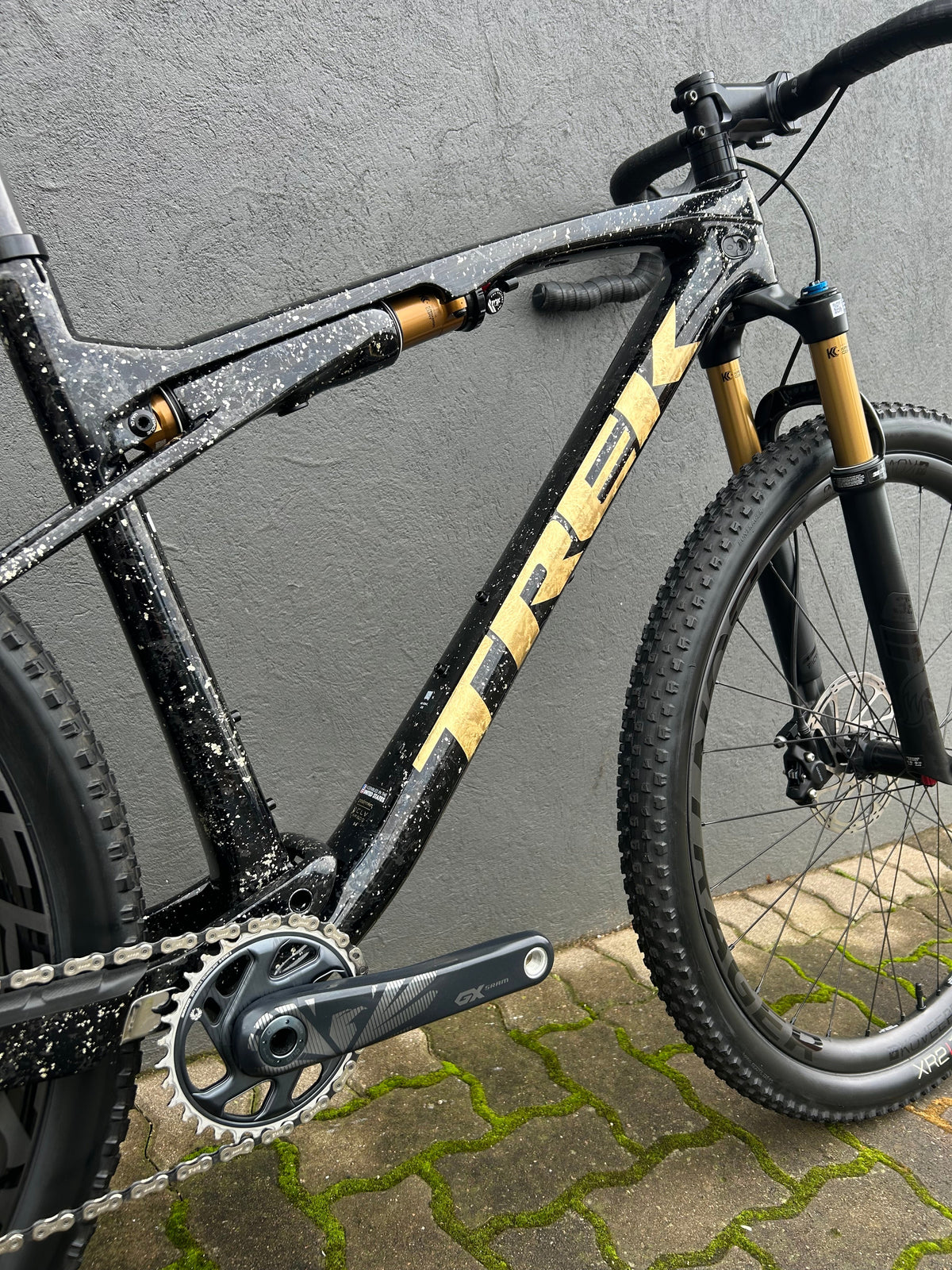 Trek Supercaliber 9.8 GX Gen 1 - Project One Sweet Gold Leaf (Large) — image 25
