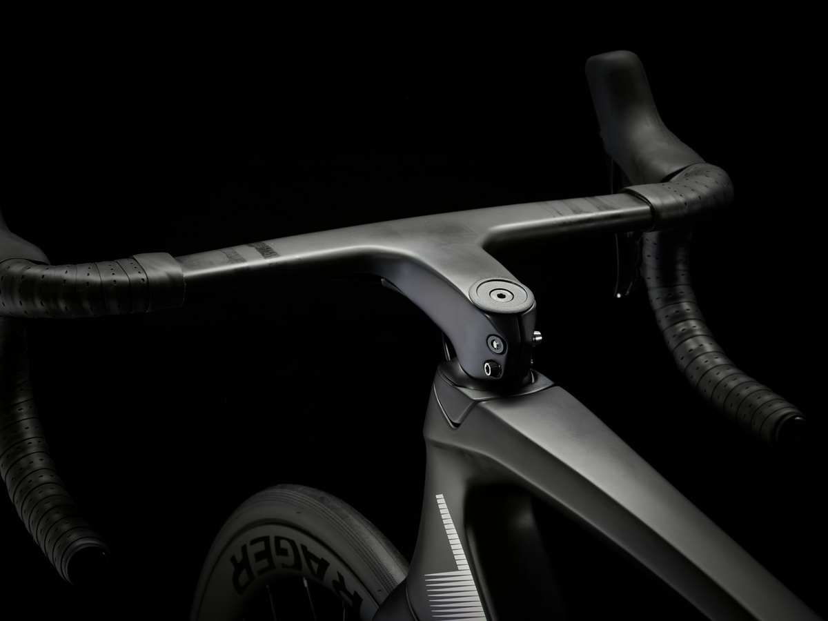 2024 Trek Émonda SLR 7 - Deep Smoke — image 9
