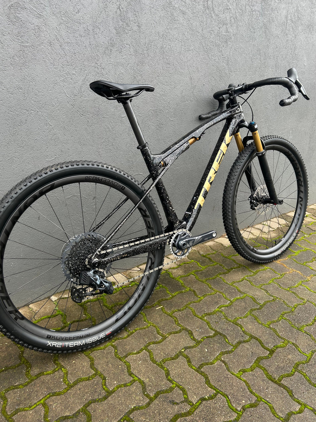 Trek Supercaliber 9.8 GX Gen 1 - Project One Sweet Gold Leaf (Large) — image 23