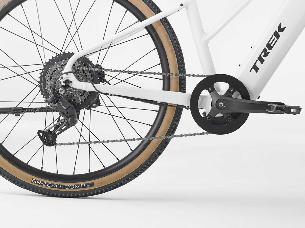 Trek FX+ 1S Midstep 2027 — product view 5