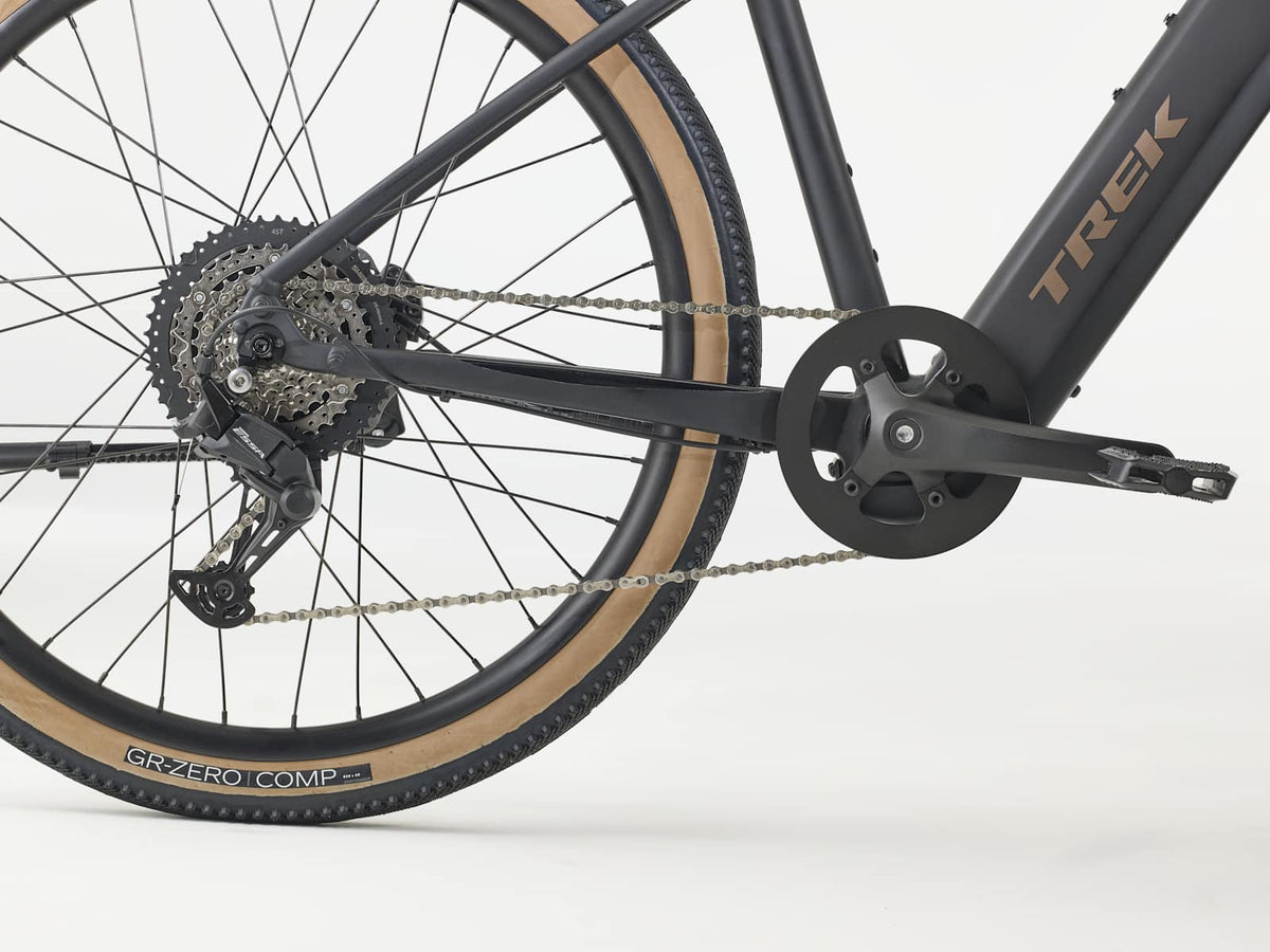 Trek FX+ 1 2027 — product view 5