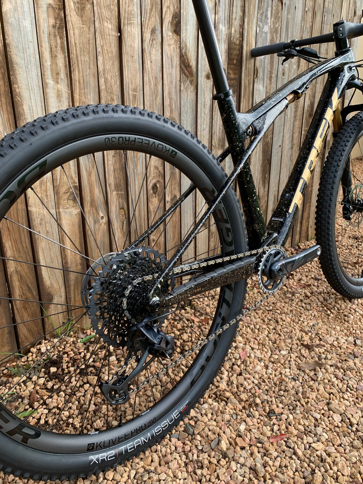 Trek Supercaliber 9.8 GX Gen 1 - Project One Sweet Gold Leaf (Large) — image 4
