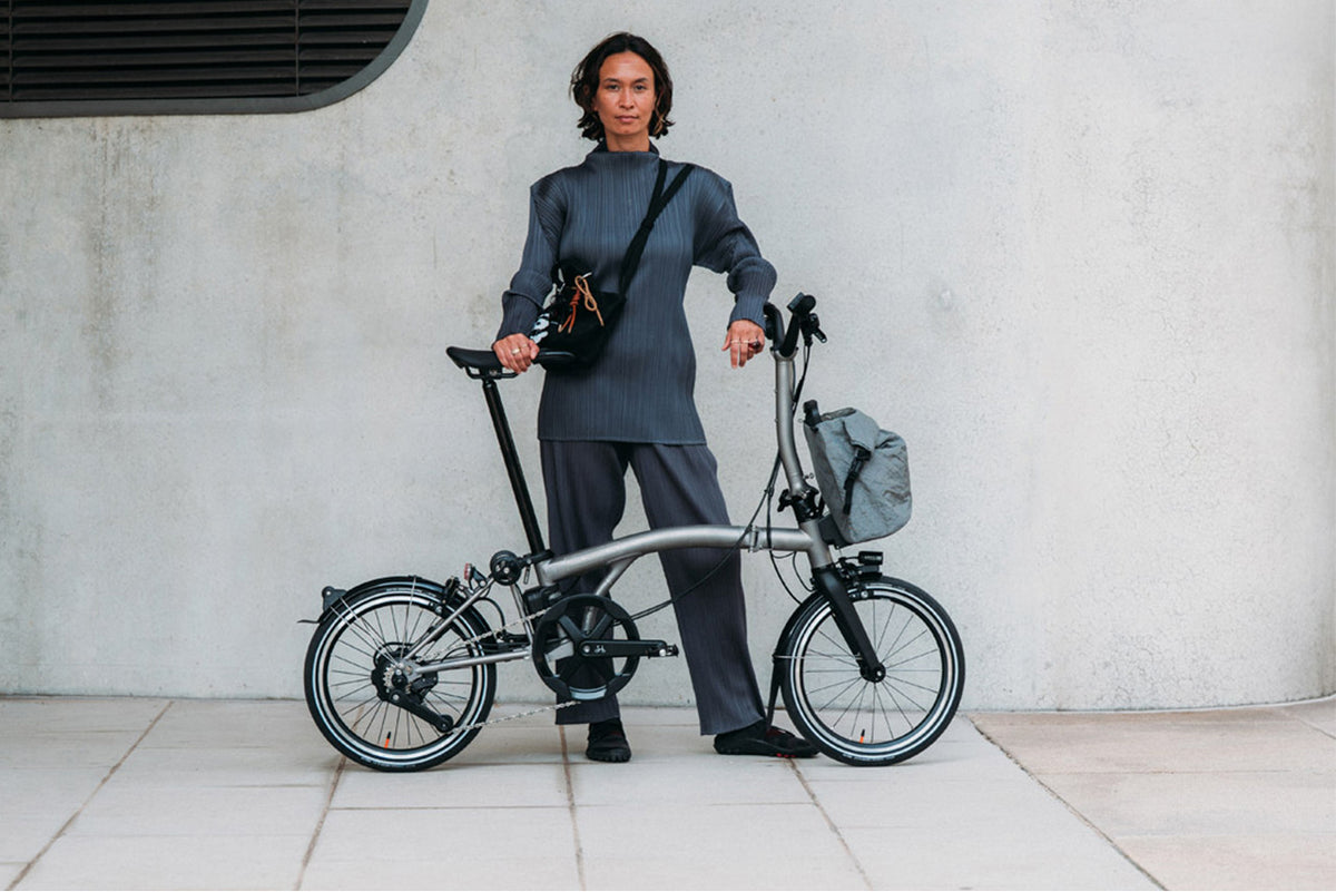 Brompton Electric T Line with SuperRoll+ - e-Motiq system - 4-speed — product view 1