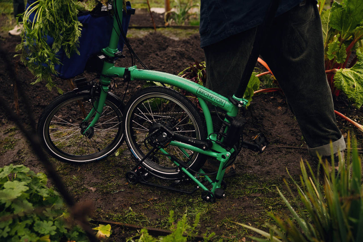 Brompton Electric C Line with SuperRoll+ - e-Motiq system - 4-speed — product view 5