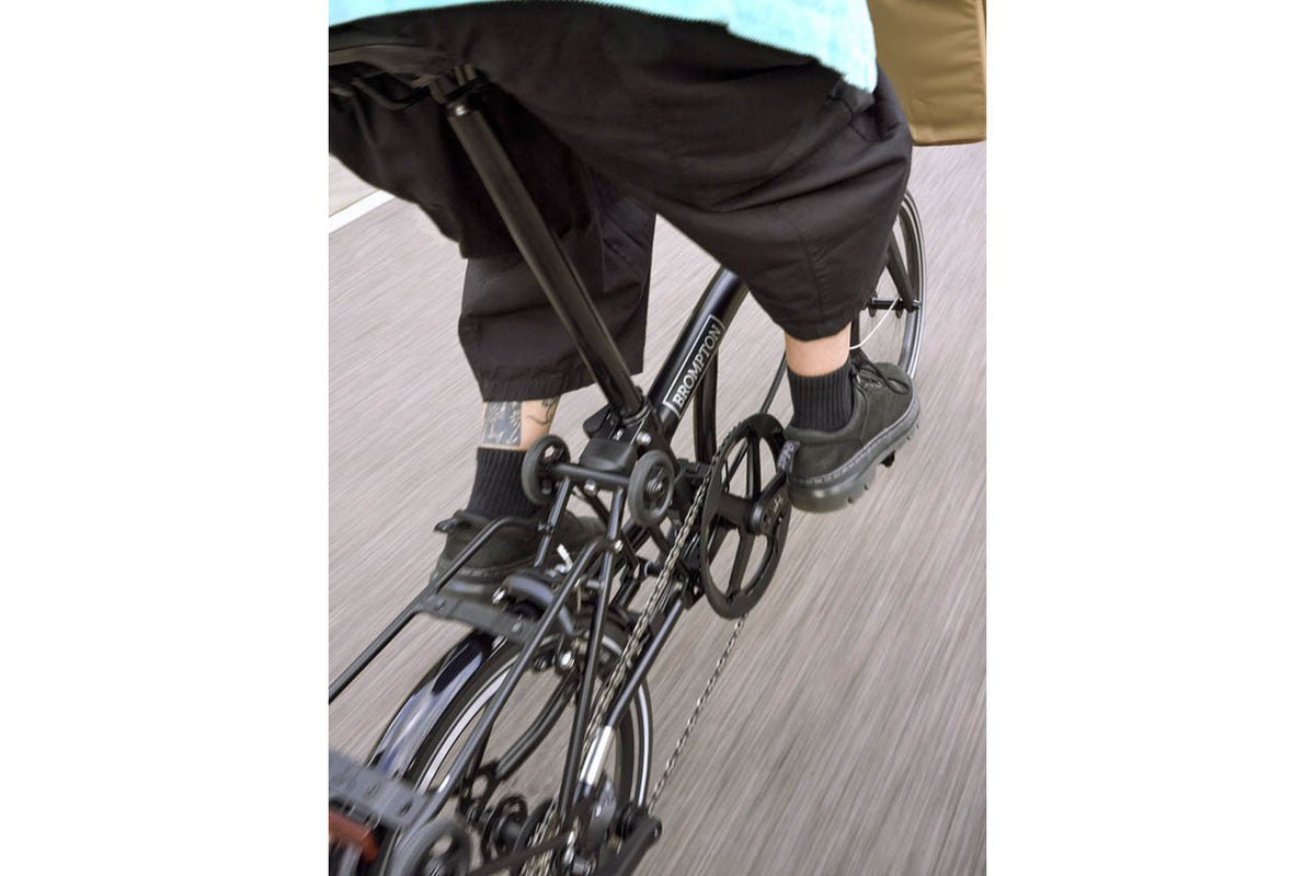 Brompton P Line with Roller Rack - 12-speed — product view 3