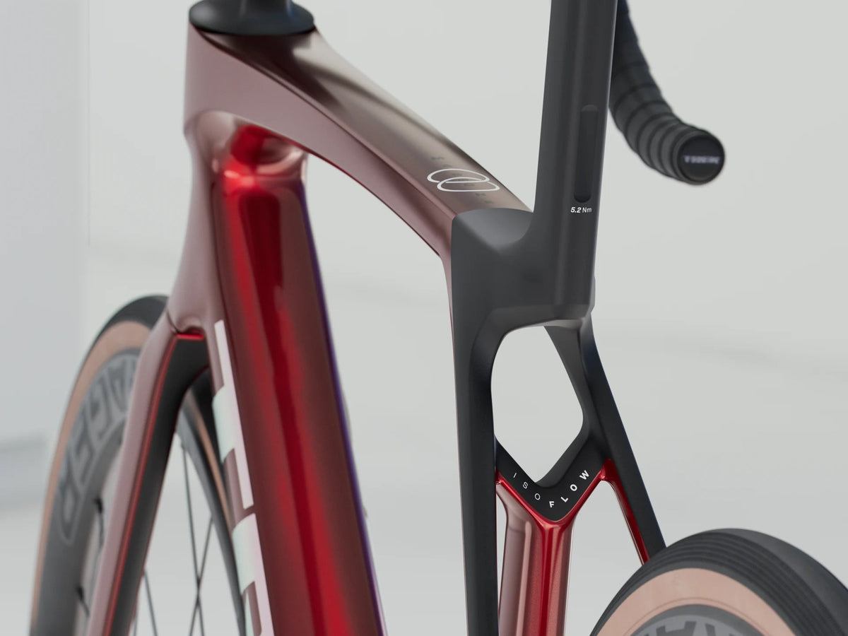 2025 Trek Madone SL 6 AXS Gen 8 - Crimson — image 3