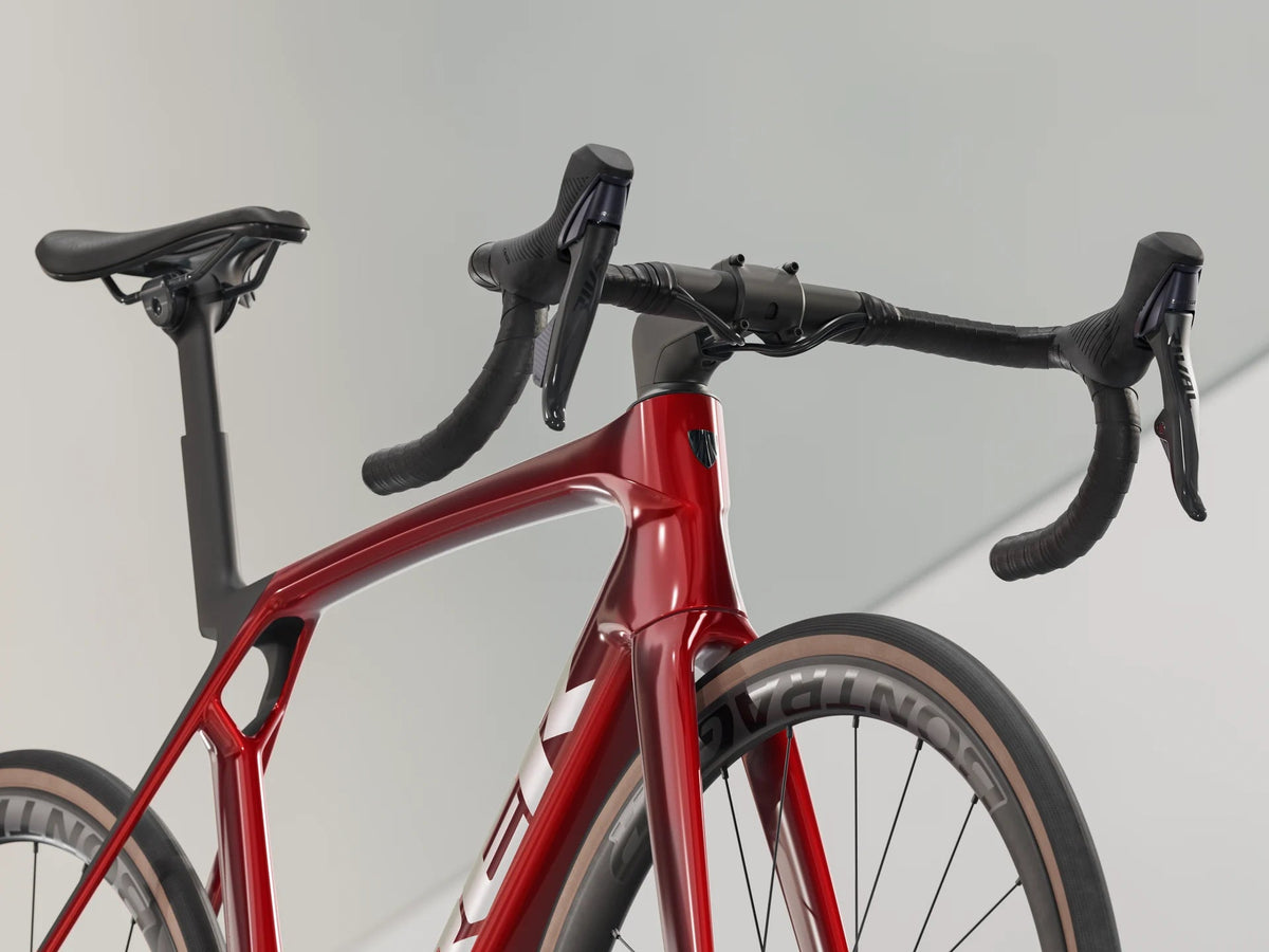 2025 Trek Madone SL 6 AXS Gen 8 - Crimson — image 4