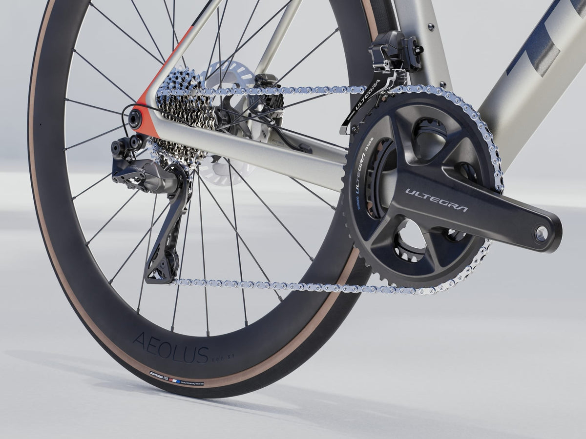 Trek Madone SL 7 Gen 8 - Matte Lunar Silver — image 6
