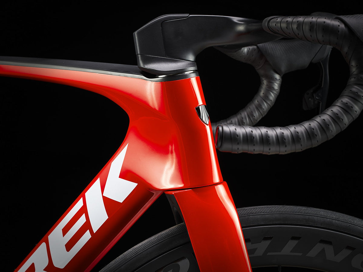 Gen 7 Trek Madone SLR 7 AXS - 56cm — image 4