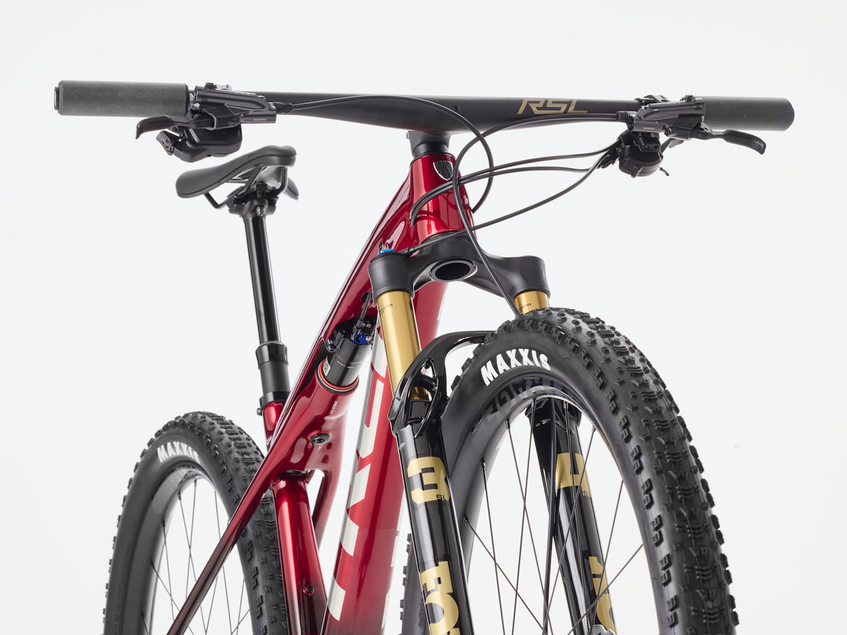 2027 Trek Supercaliber SLR 9.8 XT Di2 Gen 2 - Red Smoke/Drizzle — image 3