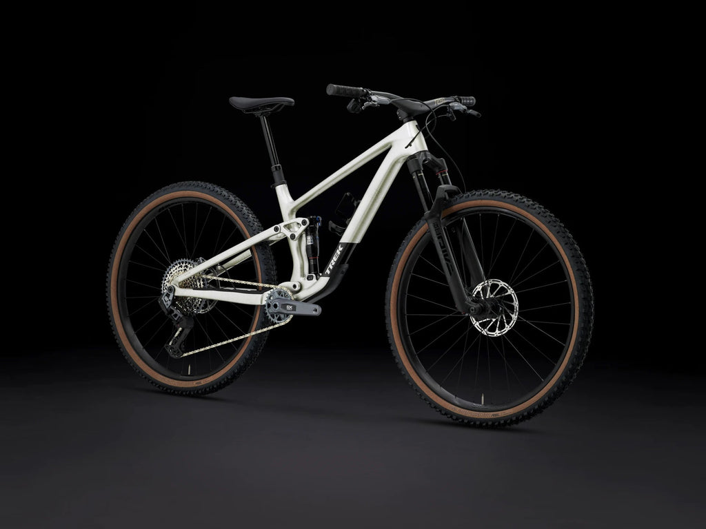 2025 Trek Top Fuel 9.8 GX AXS Gen 4- Lunar Silver — image 8