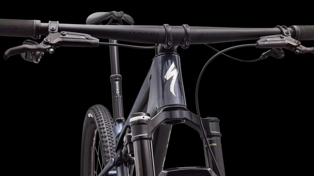 Epic 9 Pro (2027) — Gloss Carbon / Chaos Glitter Pearl / Chrome — detail 50