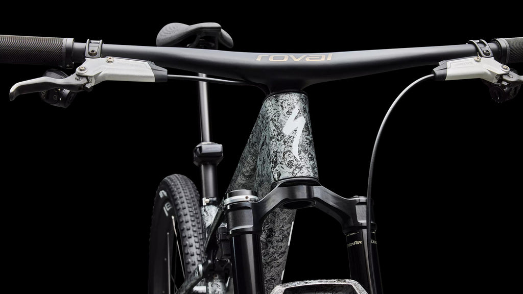 S-Works Epic 9 (2027) — Gloss Metallic Obsidian Multi Color Dry Impasto/ Metallic White Silver — detail 120