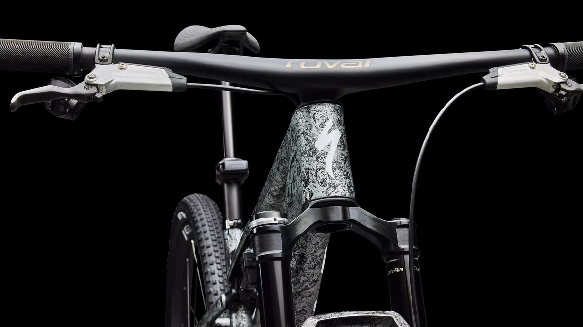 S-Works Epic 9 (2027) — Gloss Metallic Obsidian Multi Color Dry Impasto/ Metallic White Silver — detail 120