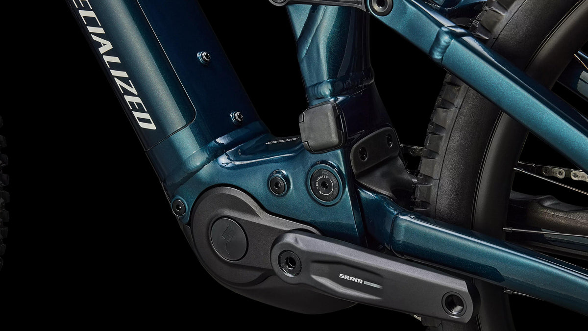 Turbo Levo 4 Comp Alloy (2026) — Gloss Deep Lake Metallic / Dune White — detail 70