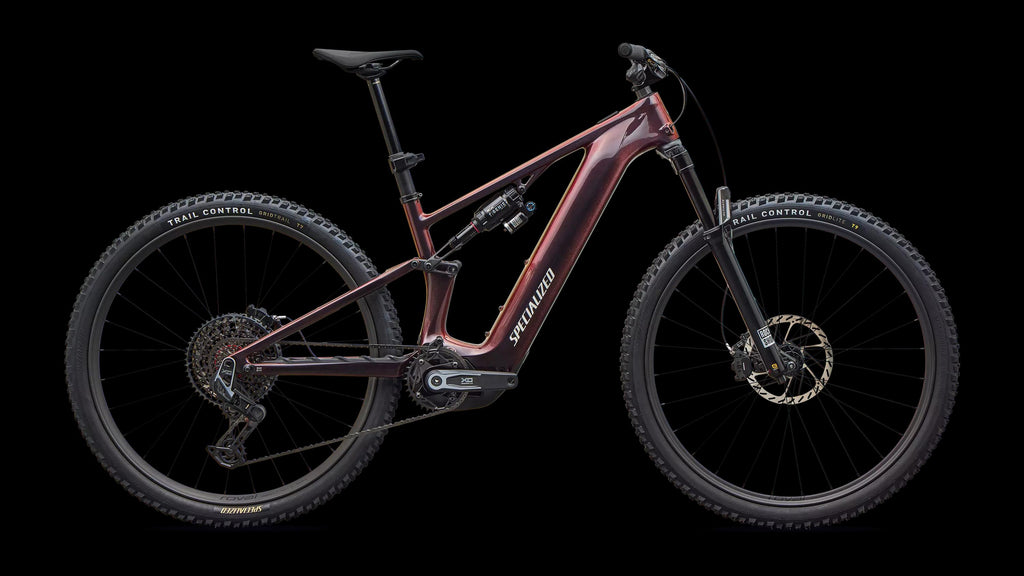 Turbo Levo R Pro (2027) — Gloss Black Red Chameleon / Dolomite — side view