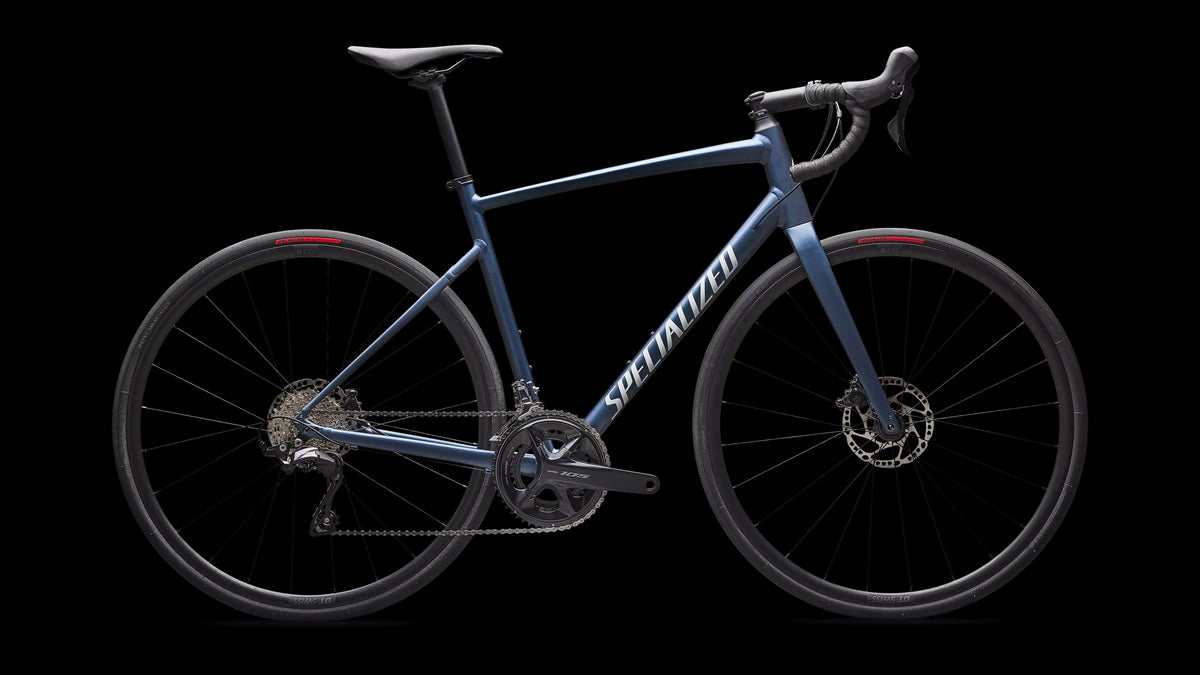 Allez Comp - Shimano 105 (2026) — Cast Blue Metallic / Dune White — side view